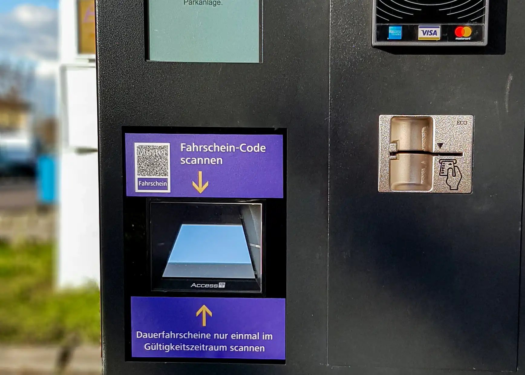 Arivo hardware at the entrance to the ÖBB P&R facility in St. Valentin