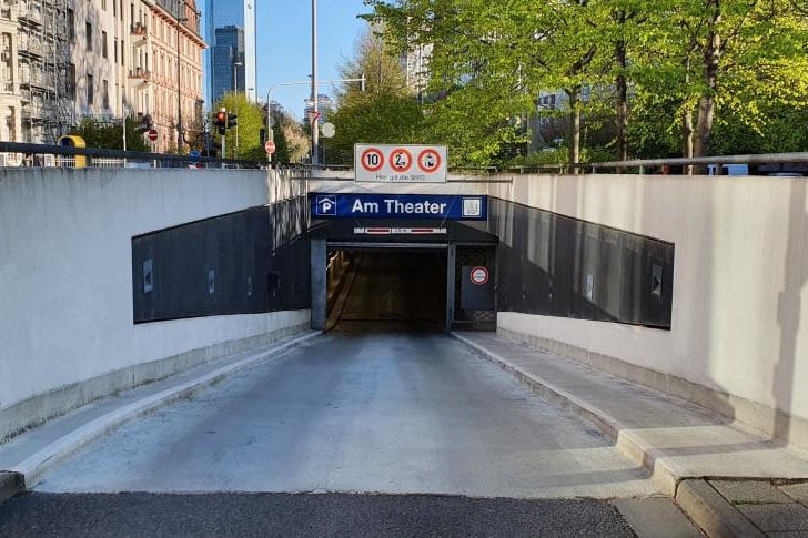 Entrance to an underground parking garage of PBG, equipped with the Arivo parking system