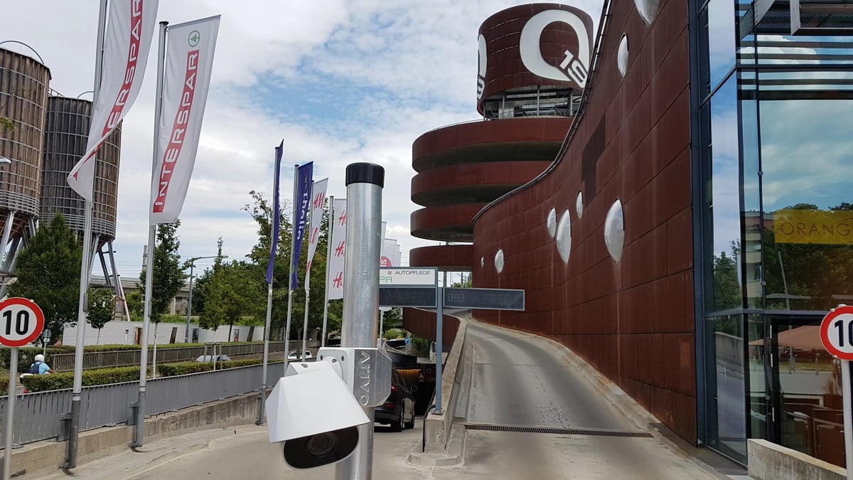 Arivo's license plate recognition-based camera at the Q19 shopping center