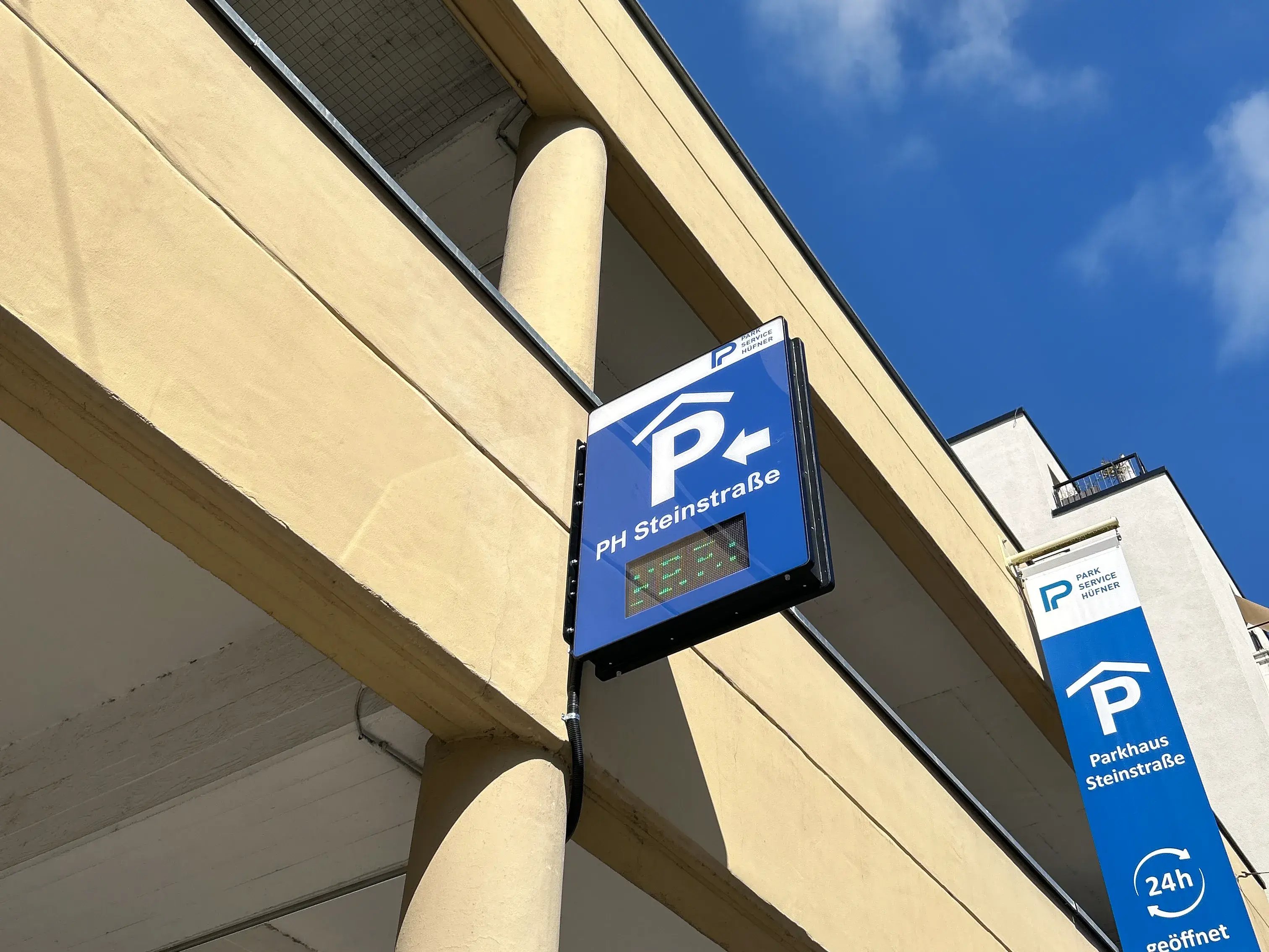 Fassade Parkhaus Steinstraße Stuttgart