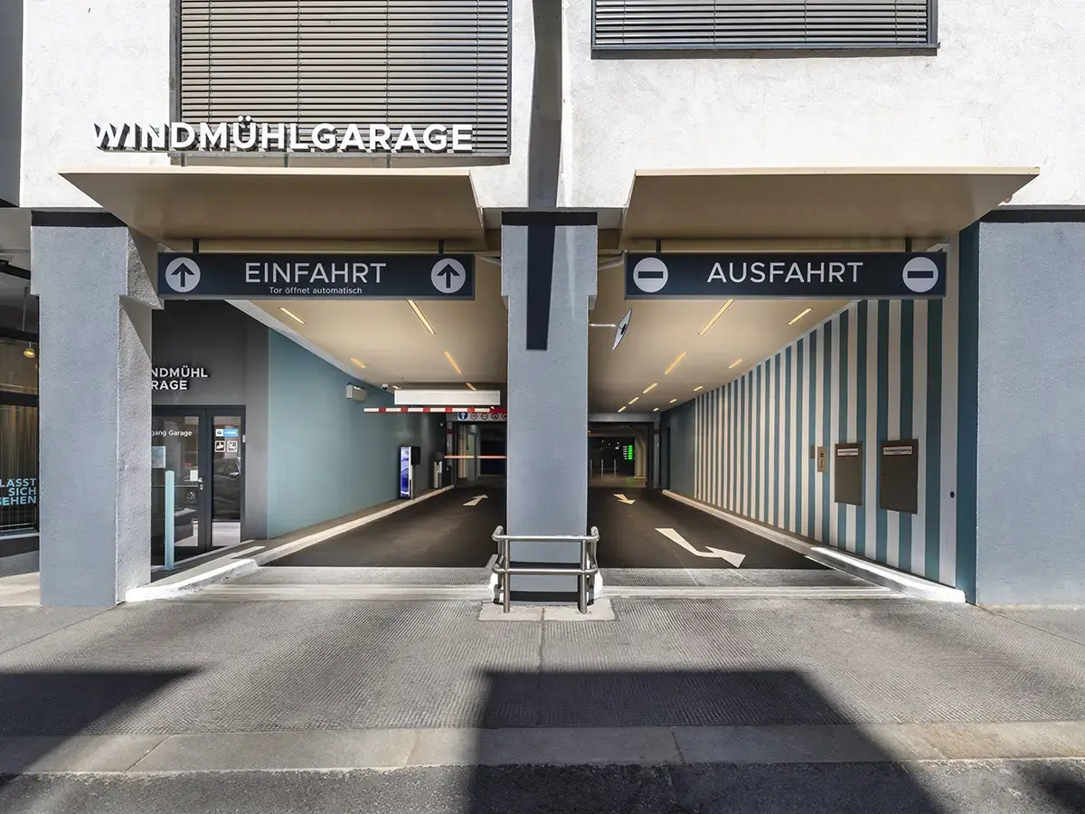 Entry and exit at the Wipark-Garage Windmühlgarage in Vienna